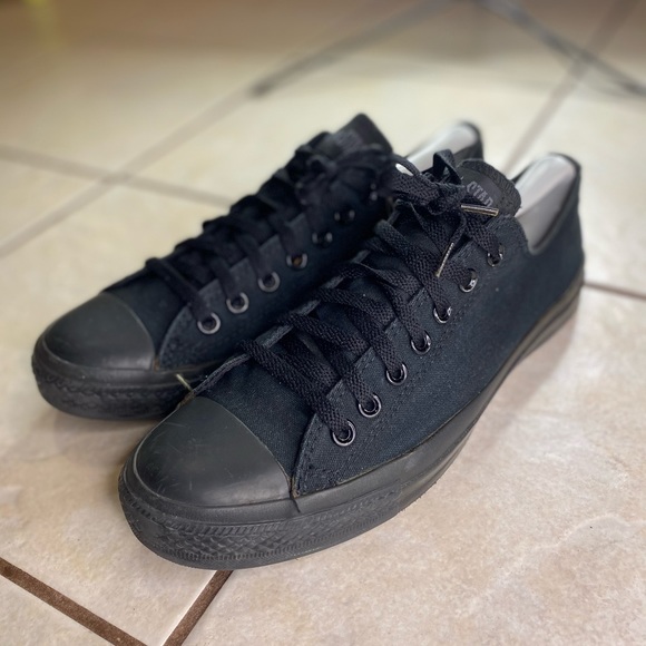 Triple black converse men’s size 9 main image 8